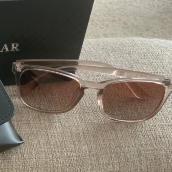 Classic trendy sun glasses with 100% UV protection main image 9